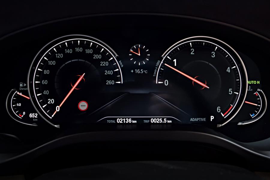 Панель приборов BMW X3 xDrive30d xLine (G01) 2017 года  (WW) (фото 141 из 178)